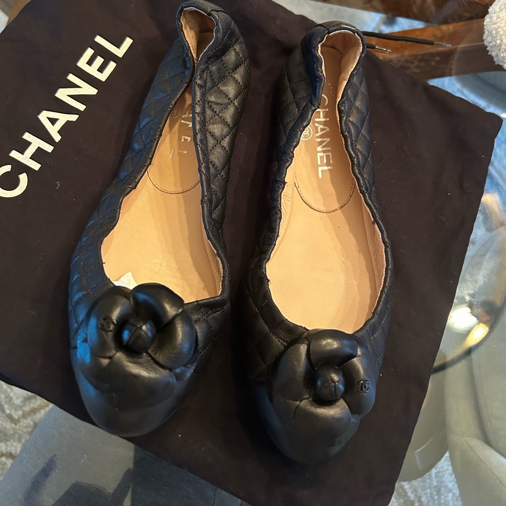 AUTHENTIC Chanel Camelia Quilted Lambskin Ballet Flats.